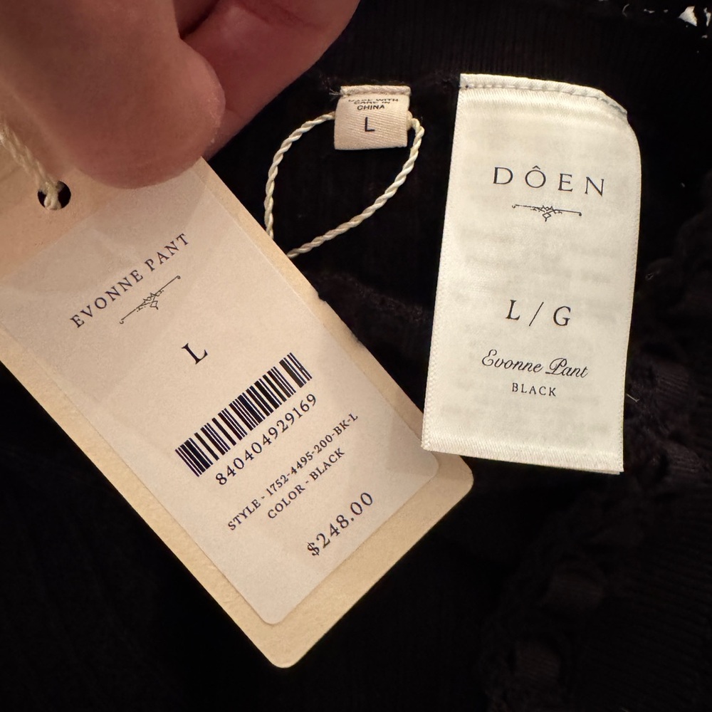 Doen Evonne Knit Pant in Black - Picture 5 of 5